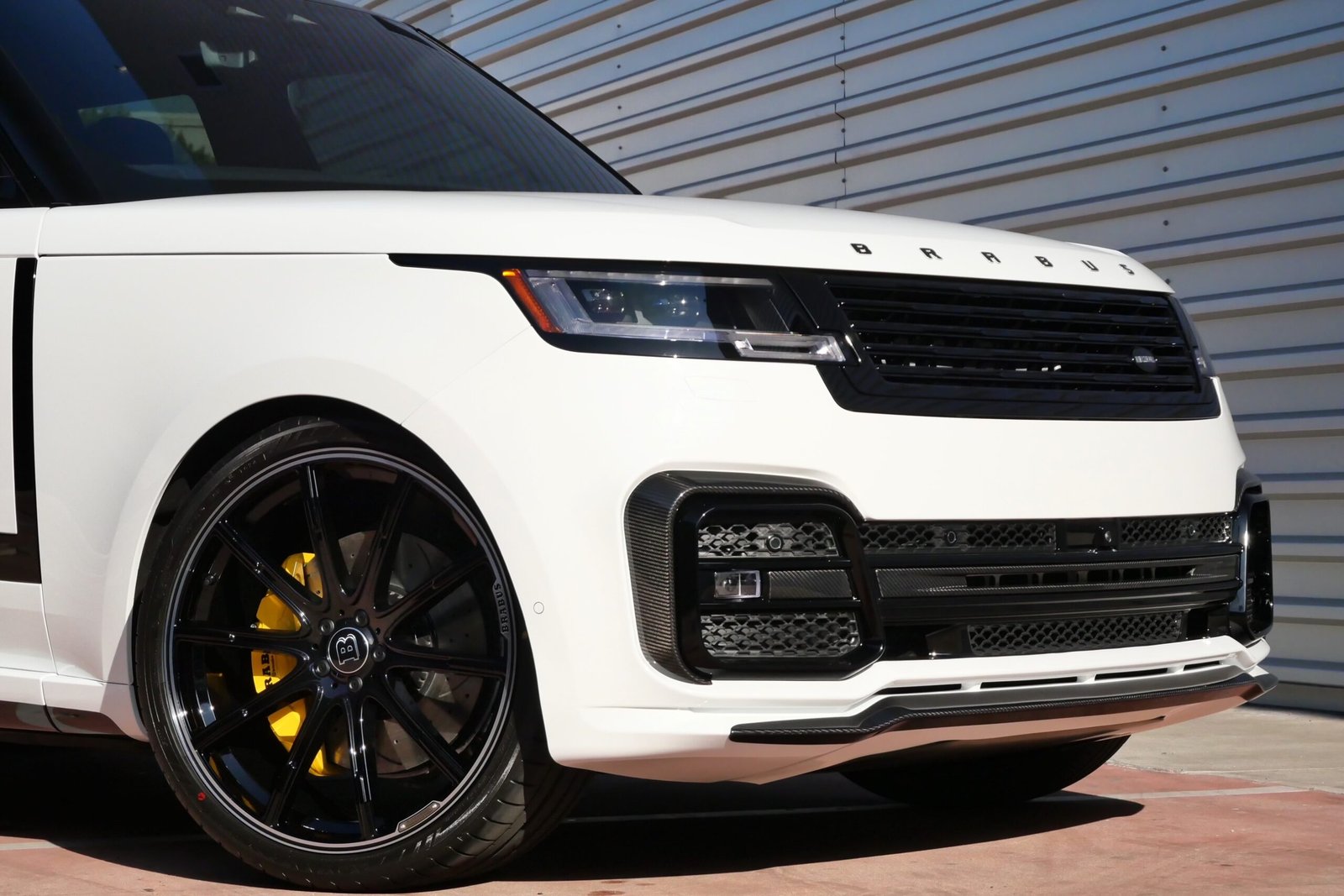 2025 Range Rover Brabus Carbon Edition