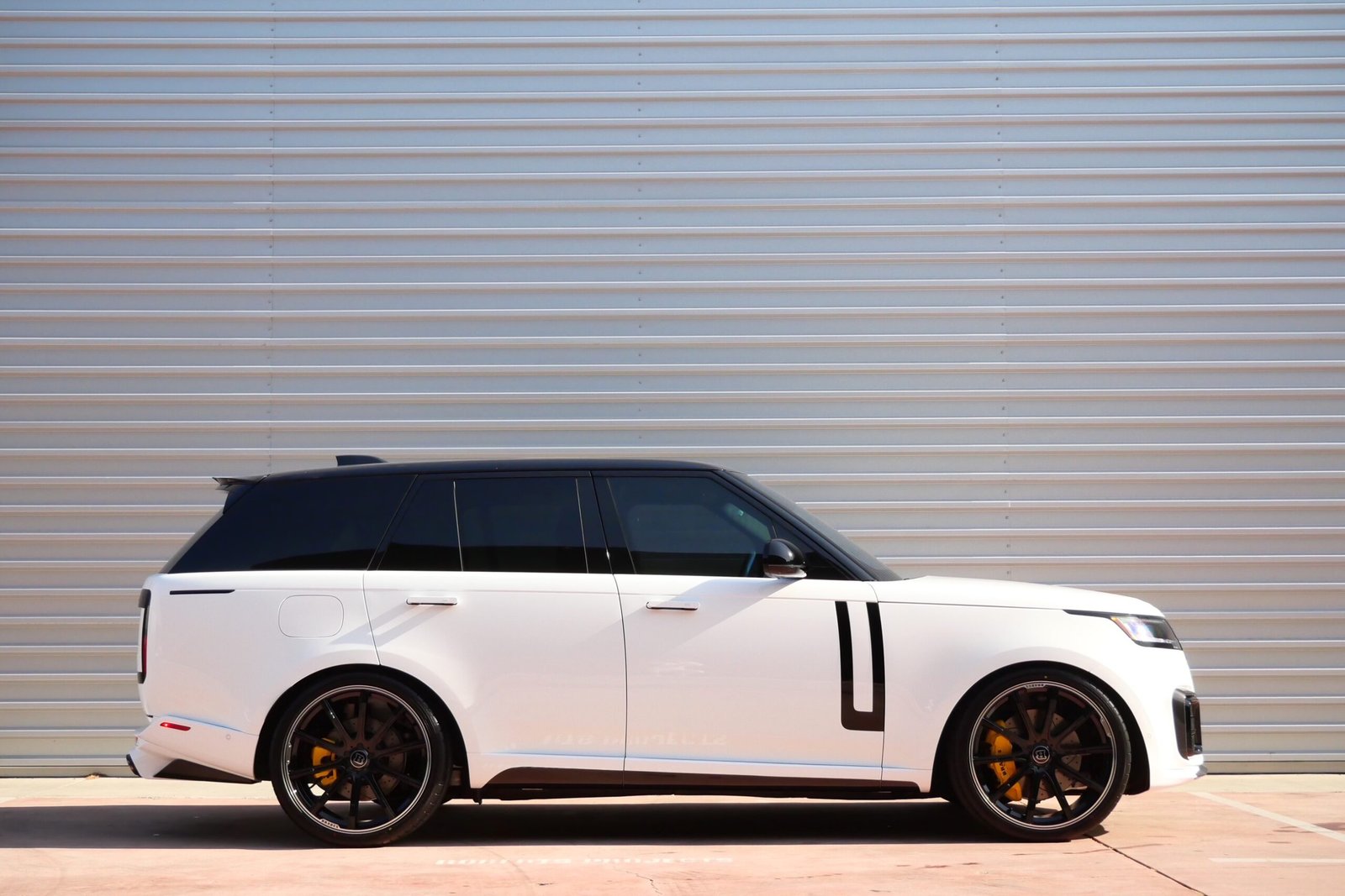 2025 Range Rover Brabus Carbon Edition